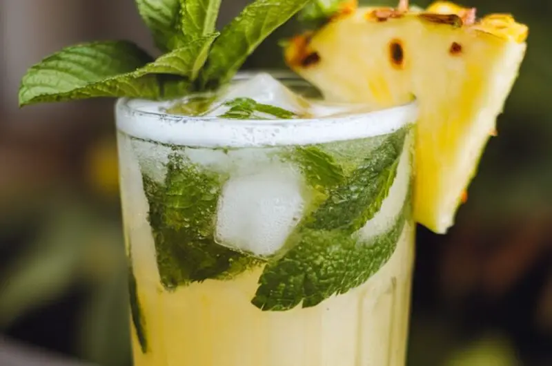 tropical pineapple mojito