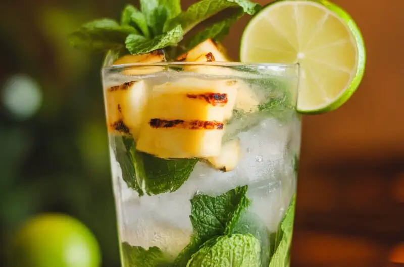 grilled pineapple mojito