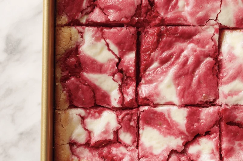 strawberry earthquake cake 18